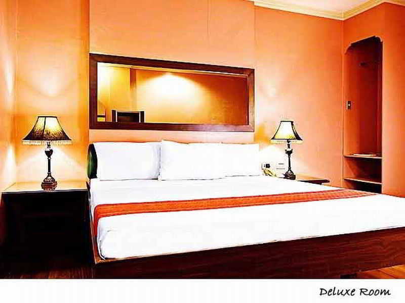 Hotel La Corona De Lipa Липа Экстерьер фото
